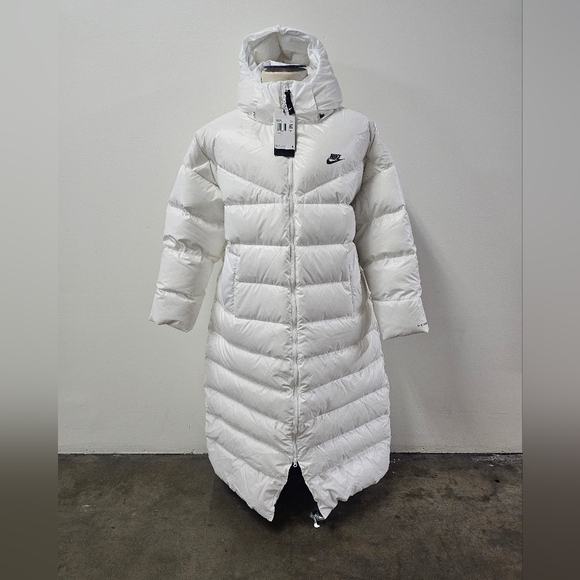 Nike Women's White Puffer Jacket - Picture 1 of 7